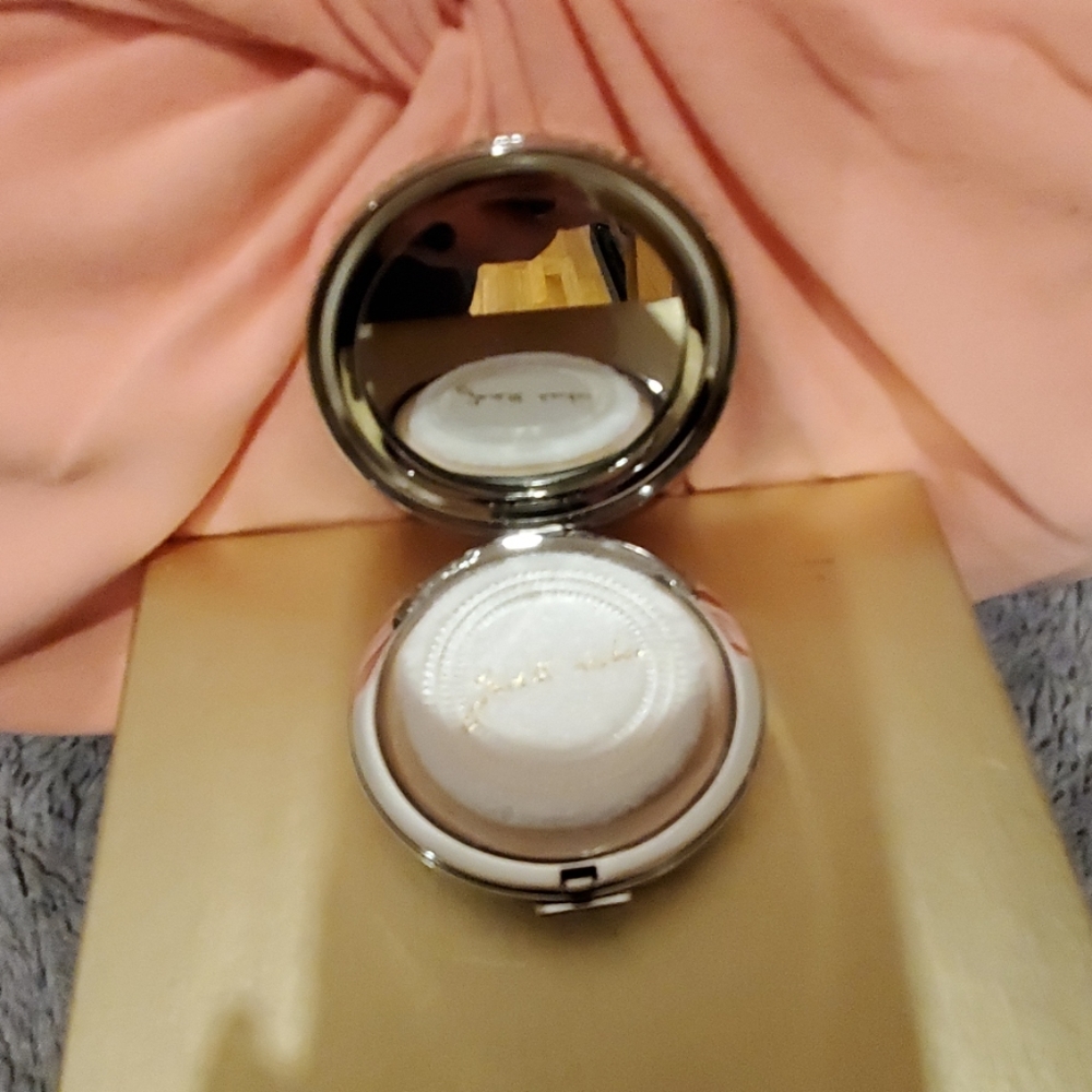 Judith Leiber Compact - Picture 3 of 8